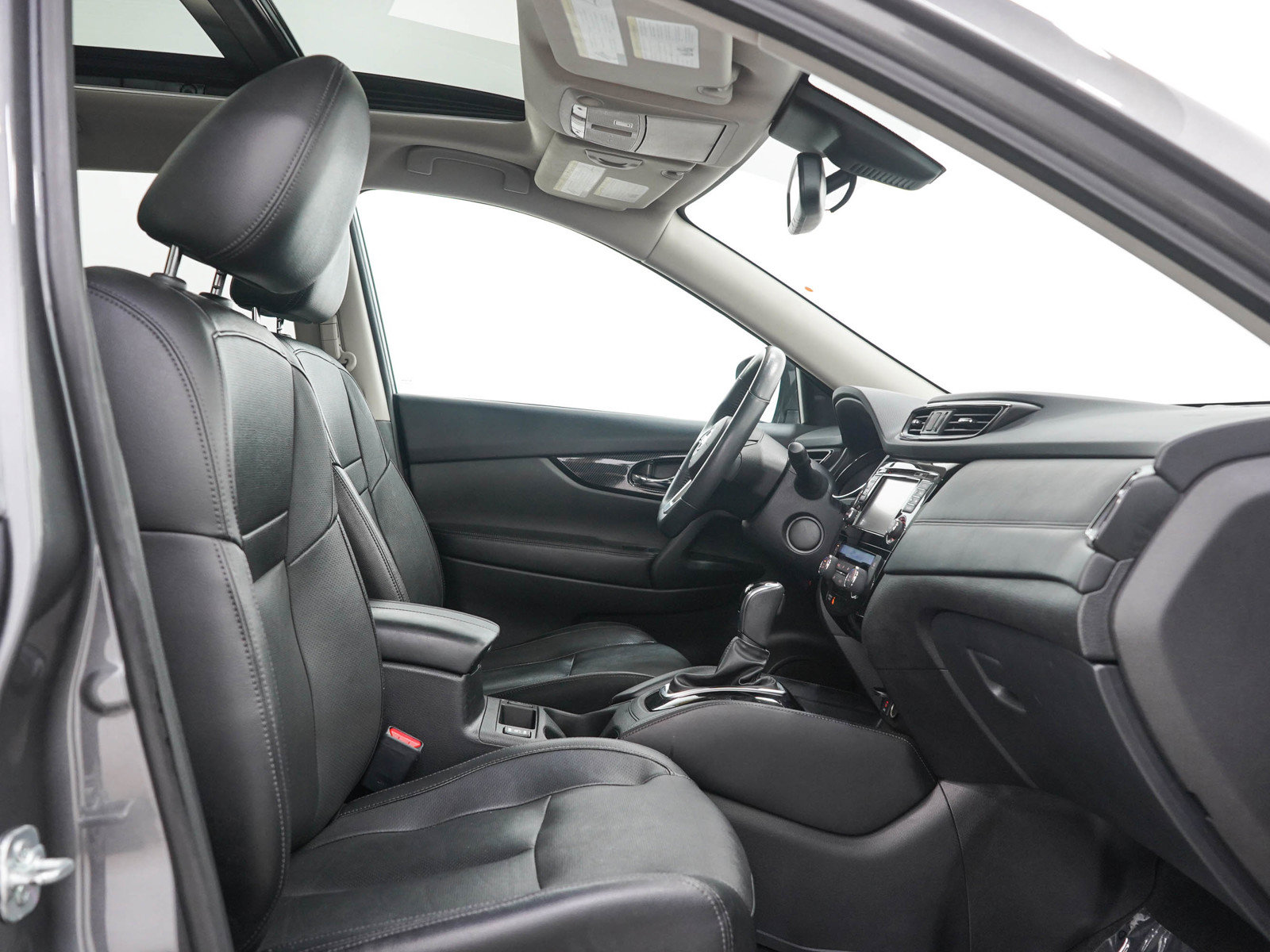 Used 2017 Nissan Rogue SL w/ SL Premium Package FWD image 13