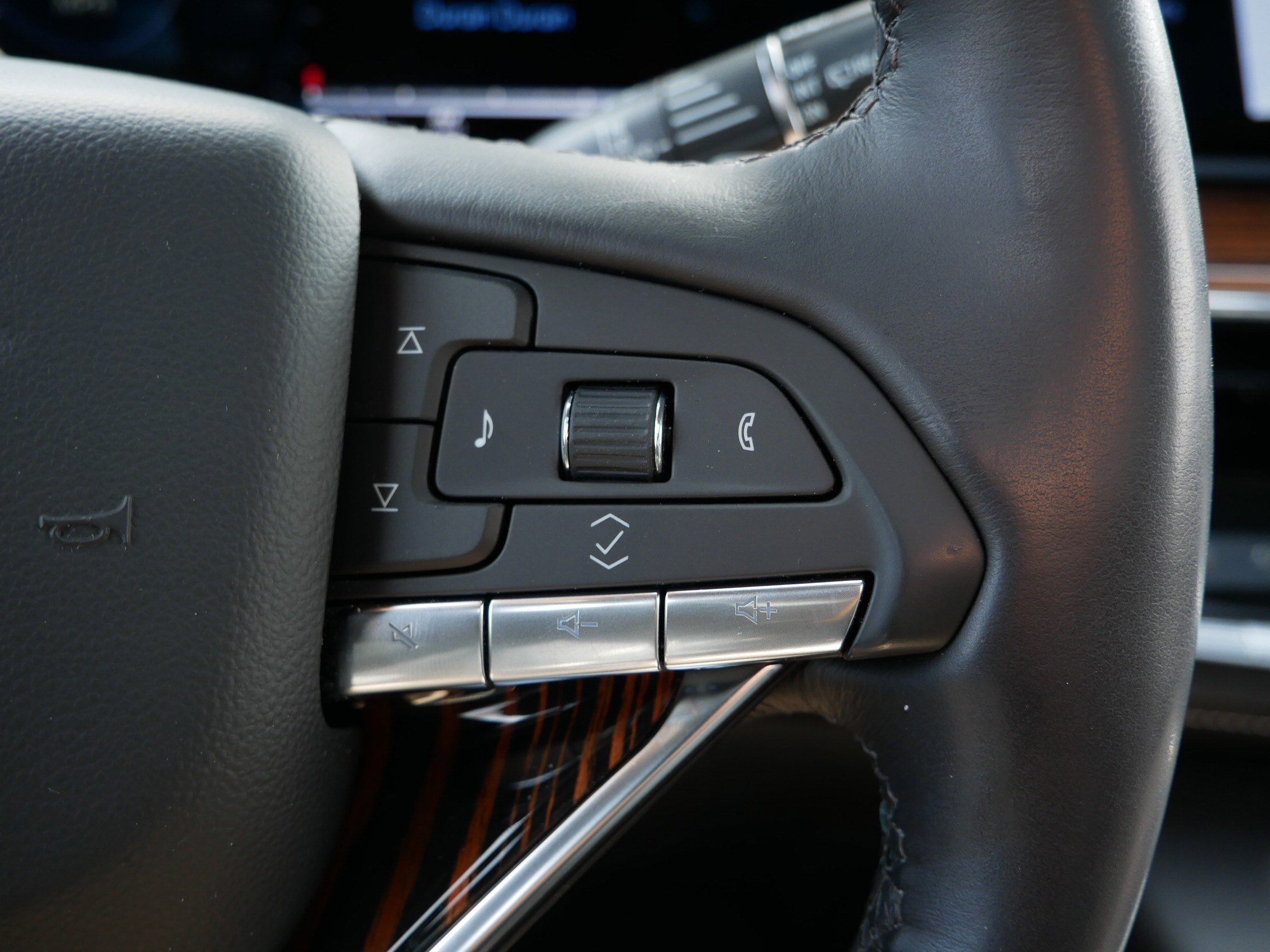 Certified 2024 Cadillac Escalade Premium Luxury image 29