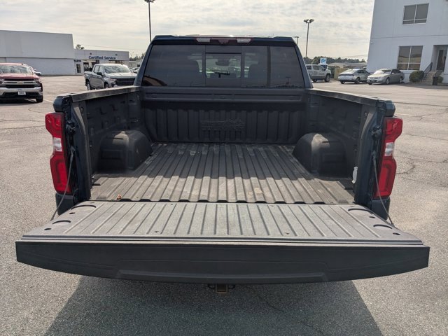 Used 2022 Chevrolet Silverado 1500 High Country w/ Technology Package image 13
