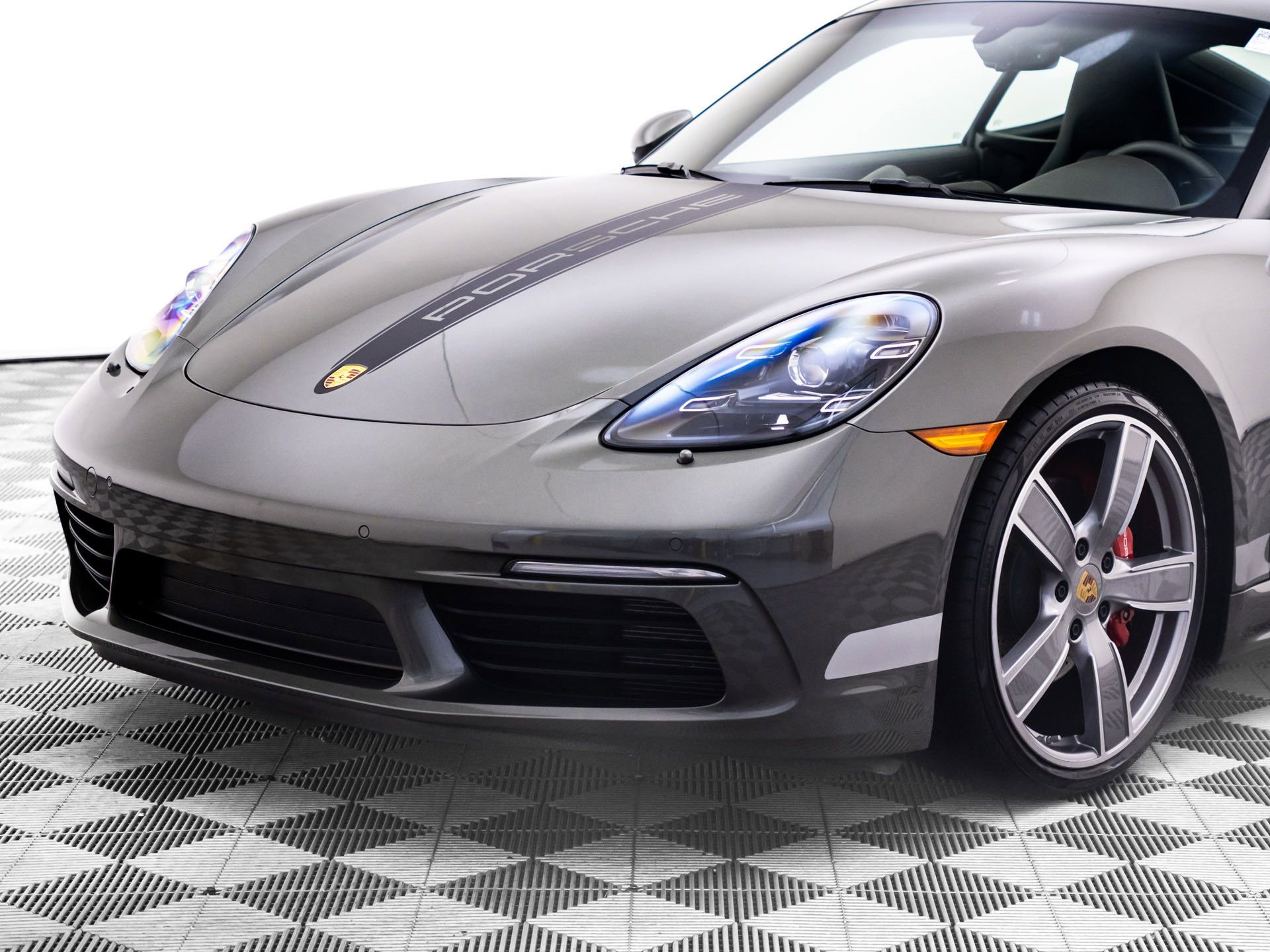 Certified 2025 Porsche 718 Cayman S image 33