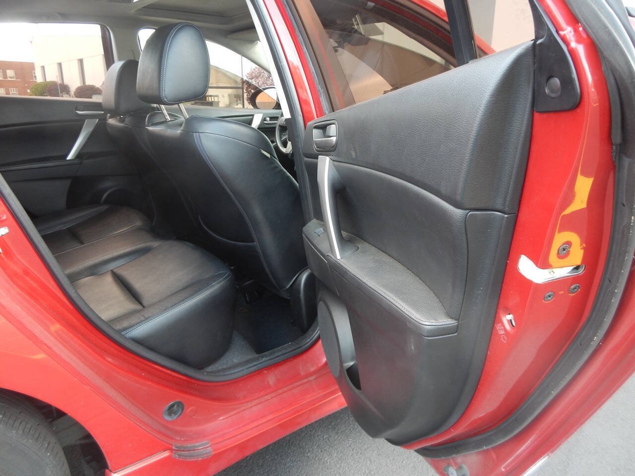 Used 2011 MAZDA MAZDA3 s Grand Touring w/ Tech Pkg FWD image 33