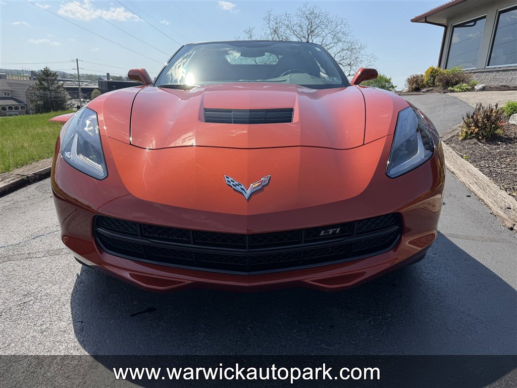 Used 2015 Chevrolet Corvette Stingray Coupe RWD image 2