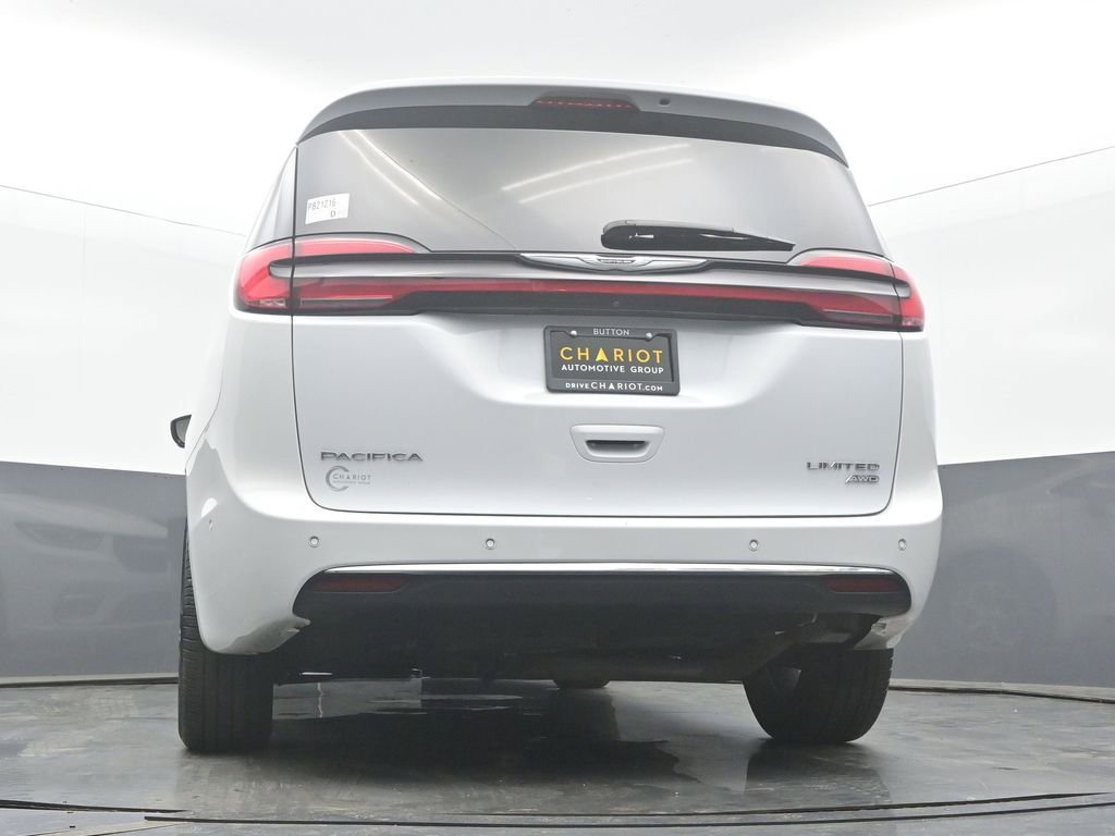 Used 2023 Chrysler Pacifica Limited AWD/4WD image 50