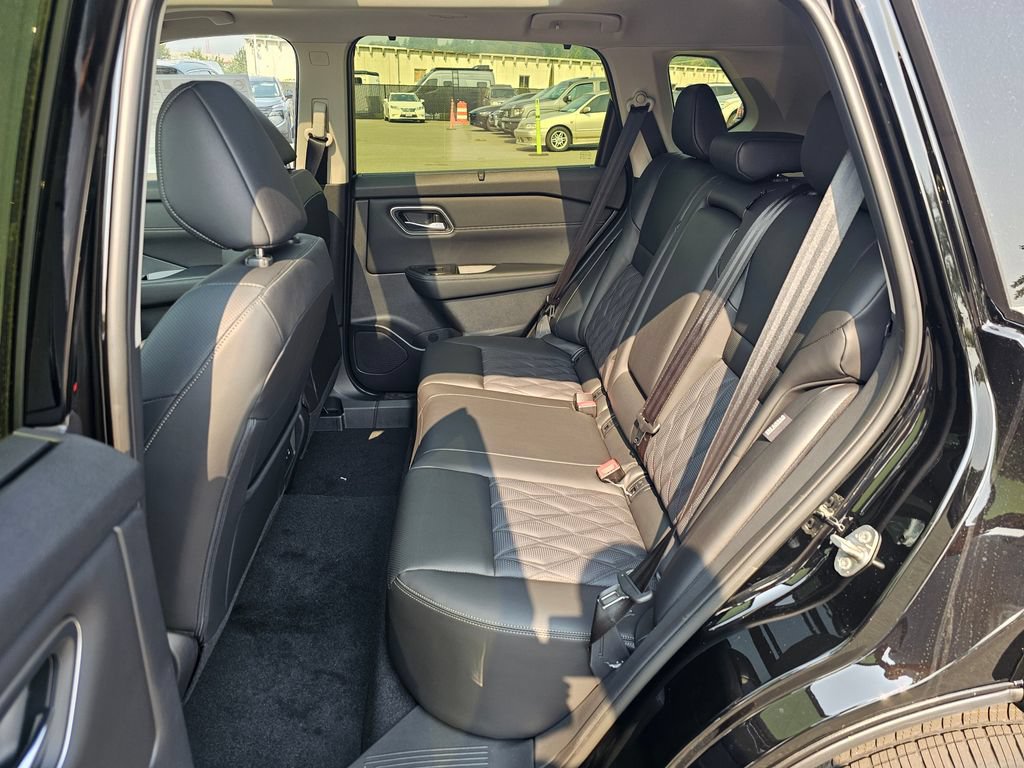 New 2026 Nissan Rogue Platinum w/ Platinum Premium Package AWD/4WD image 22