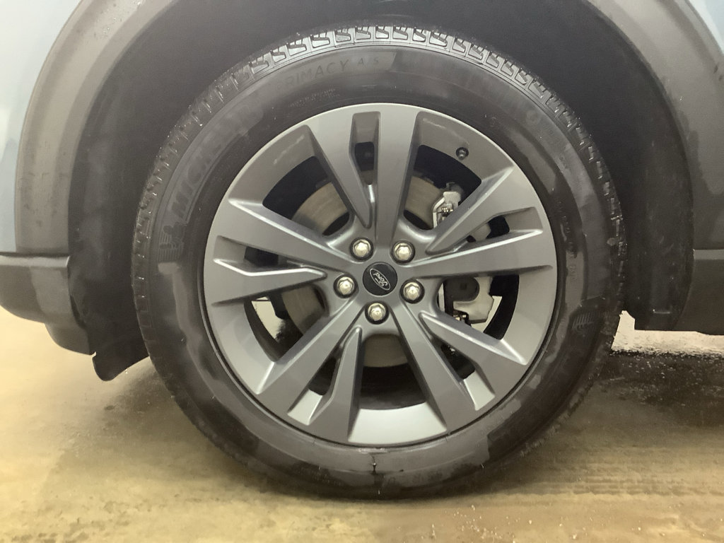 Used 2025 Ford Explorer Active w/ Active Comfort Package image 26