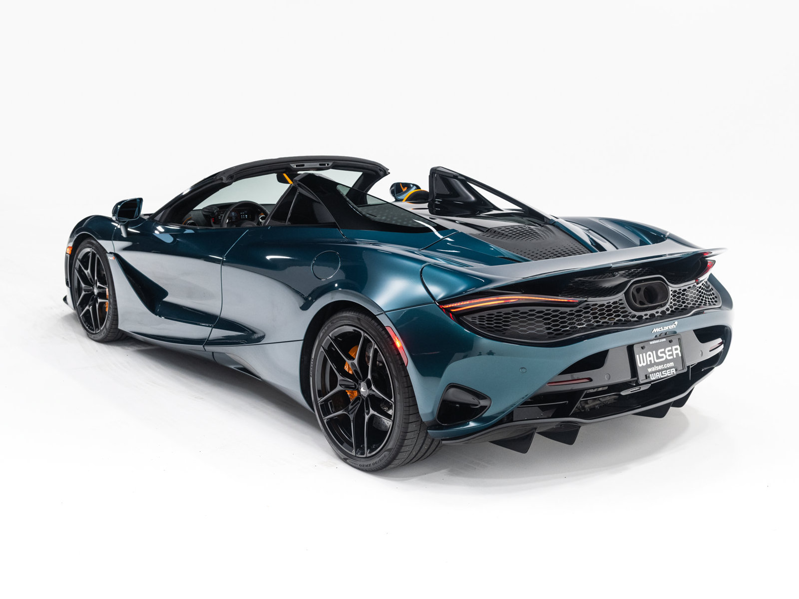 Used 2024 McLaren 750S Spider RWD image 4