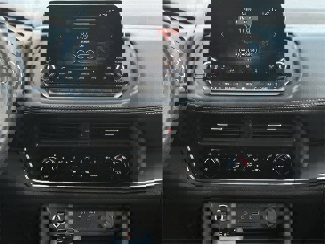 Used 2023 Nissan Rogue S image 15