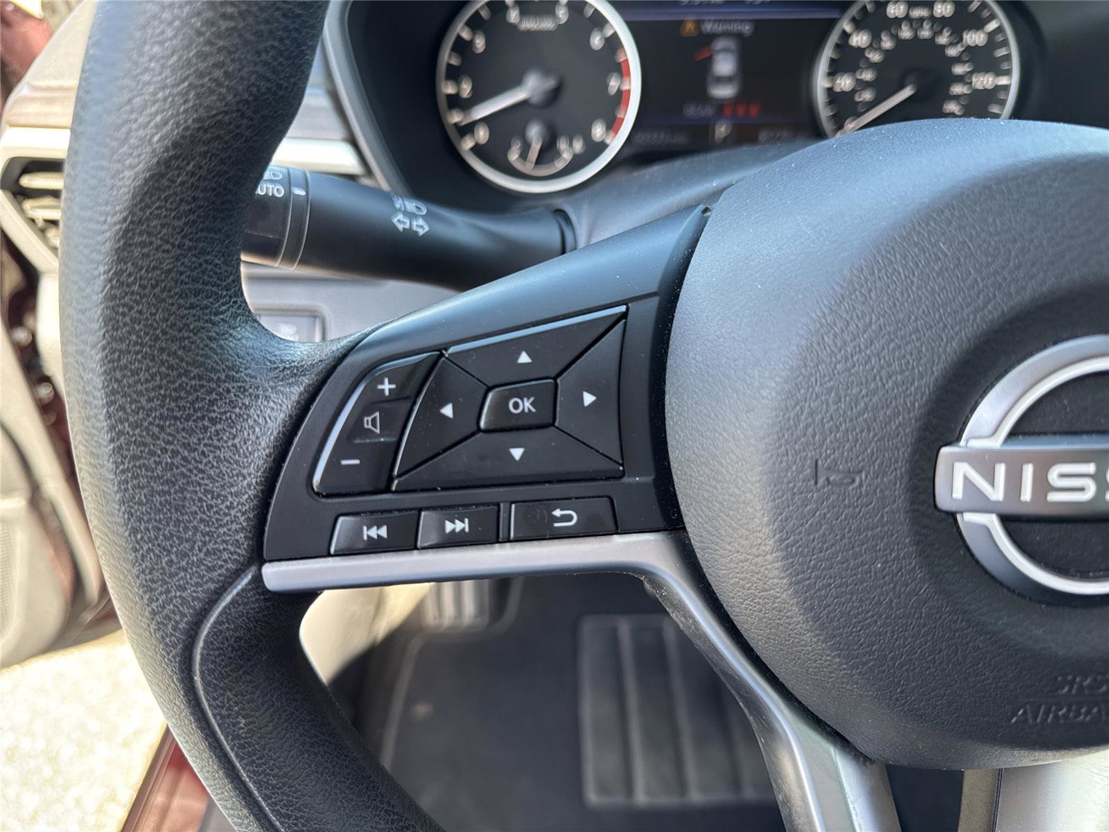 Used 2023 Nissan Altima 2.5 SV FWD image 18