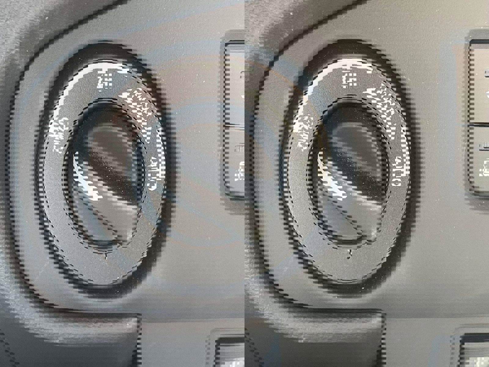 Used 2023 Nissan Frontier PRO-4X w/ Pro Convenience Package image 19