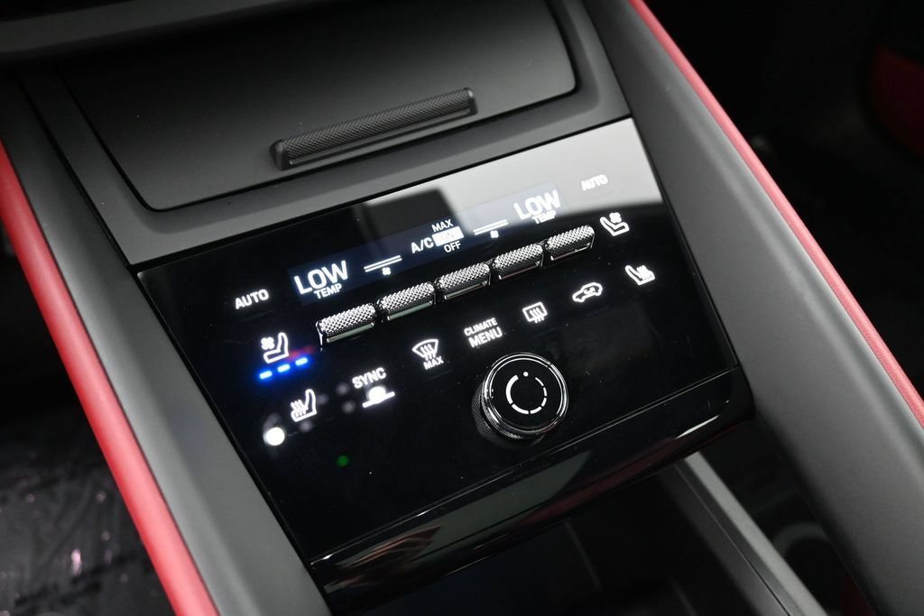 Certified 2025 Porsche Macan Electric RWD image 22