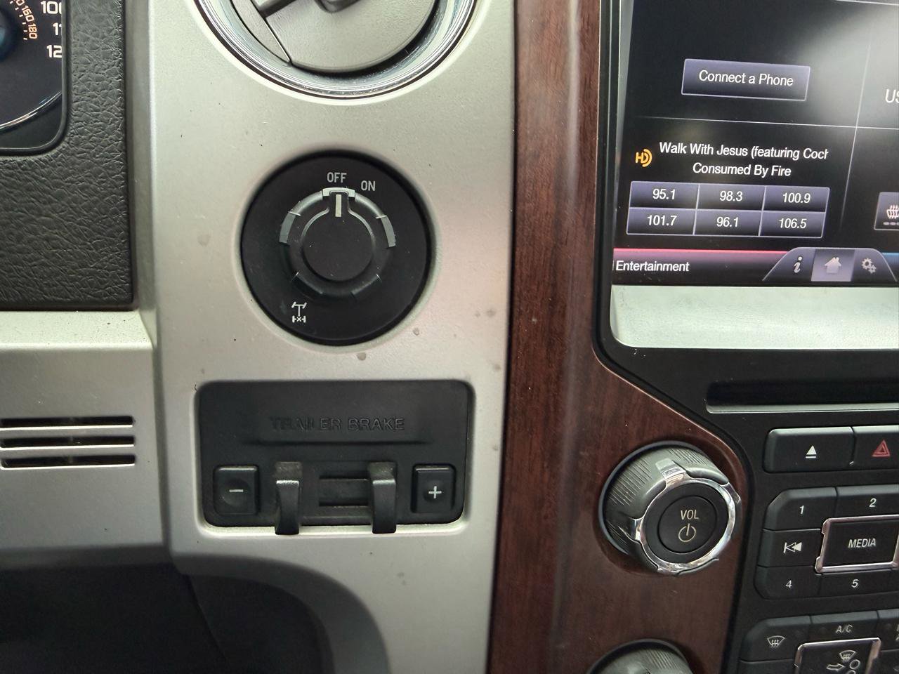 Used 2013 Ford F150 King Ranch w/ King Ranch Luxury Pkg RWD image 32