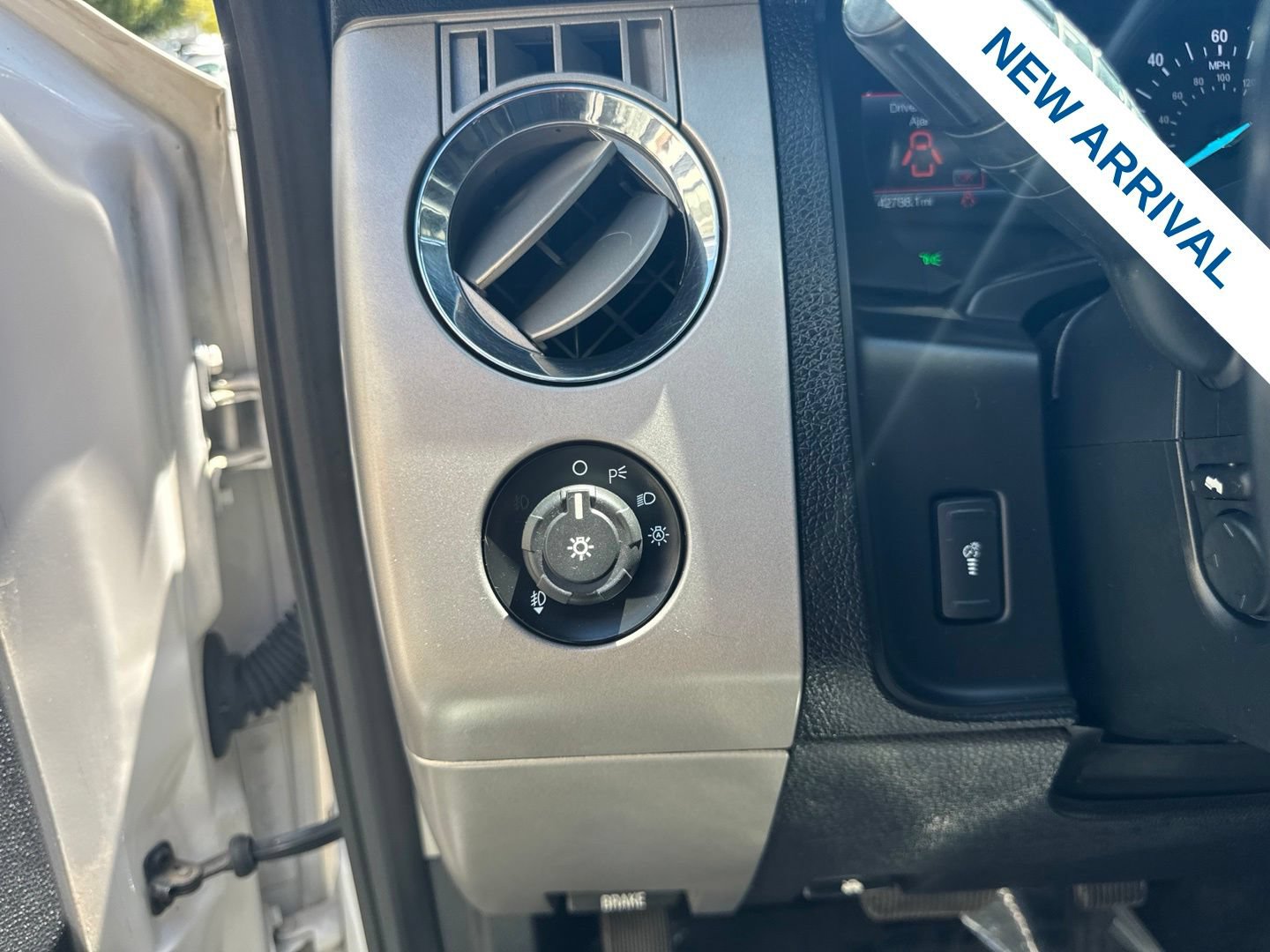Used 2017 Ford Expedition EL Limited w/ Equipment Group 301A AWD/4WD image 21