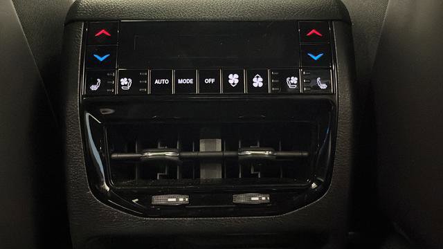 Used 2023 Jeep Grand Cherokee L Summit image 41