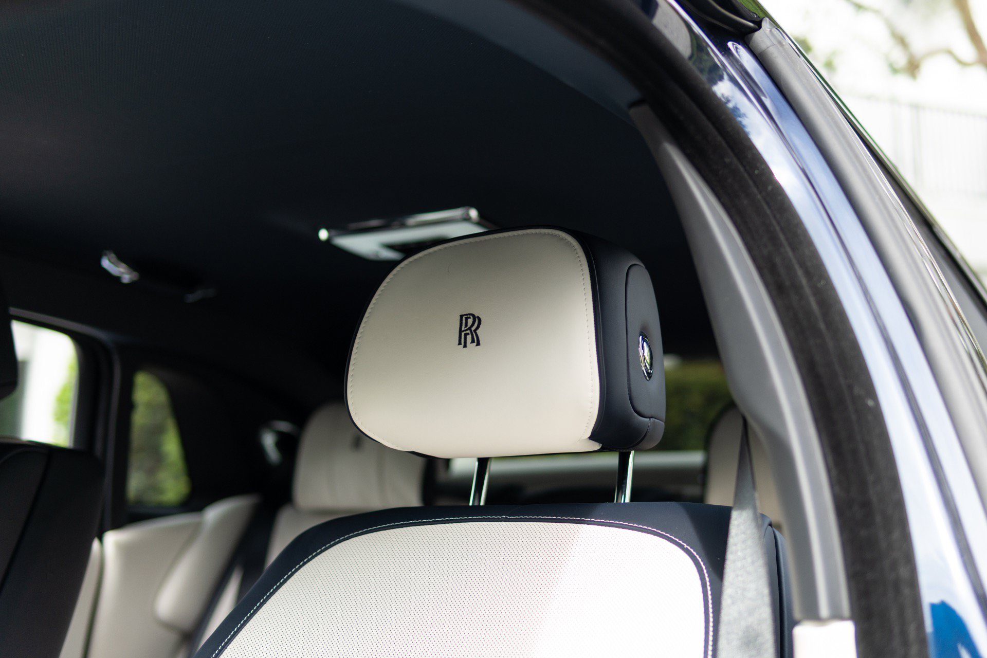 Used 2023 Rolls-Royce Ghost Black Badge w/ Black Badge Ghost Package AWD/4WD image 37