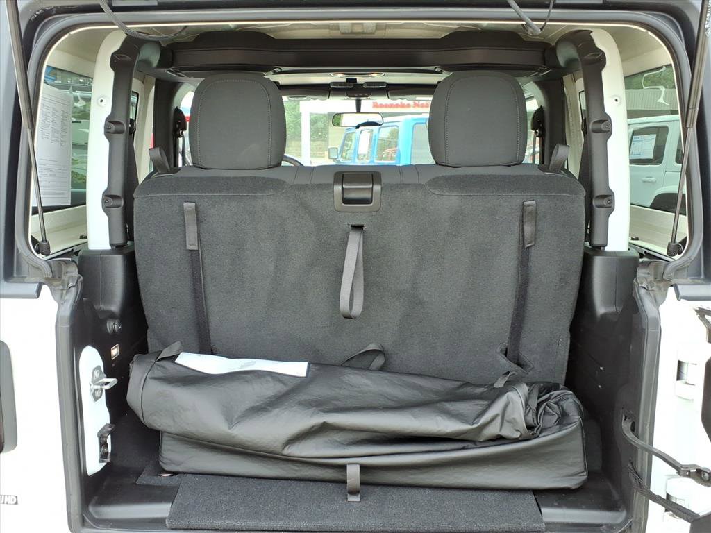Used 2022 Jeep Wrangler Willys image 14