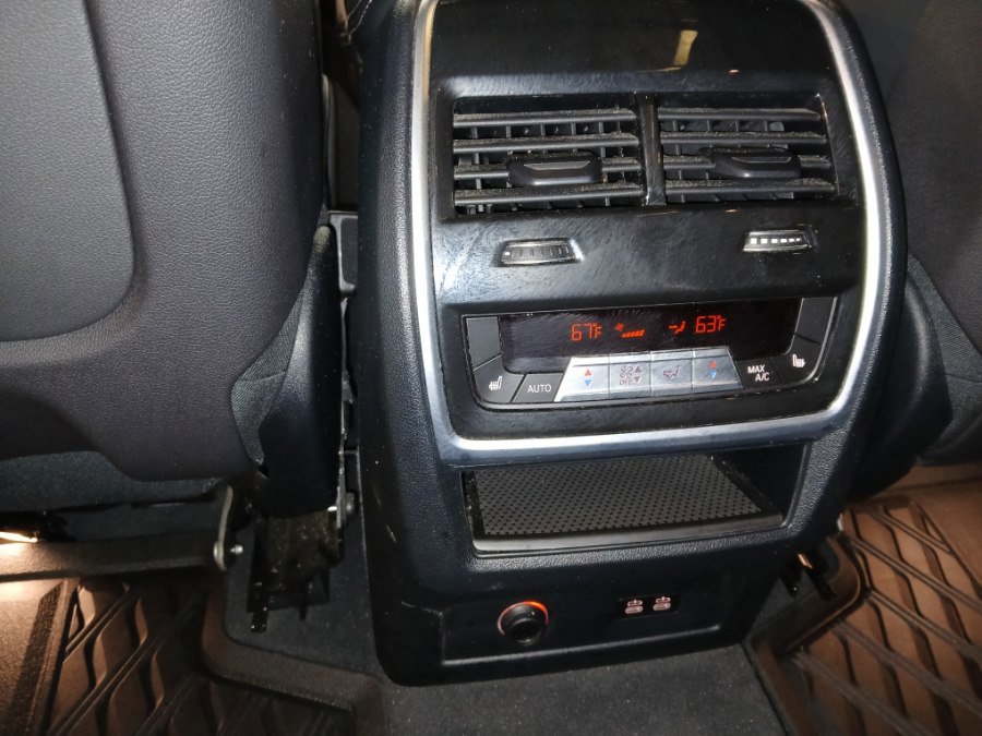 Used 2024 BMW X7 xDrive40i w/ M Sport Package image 29