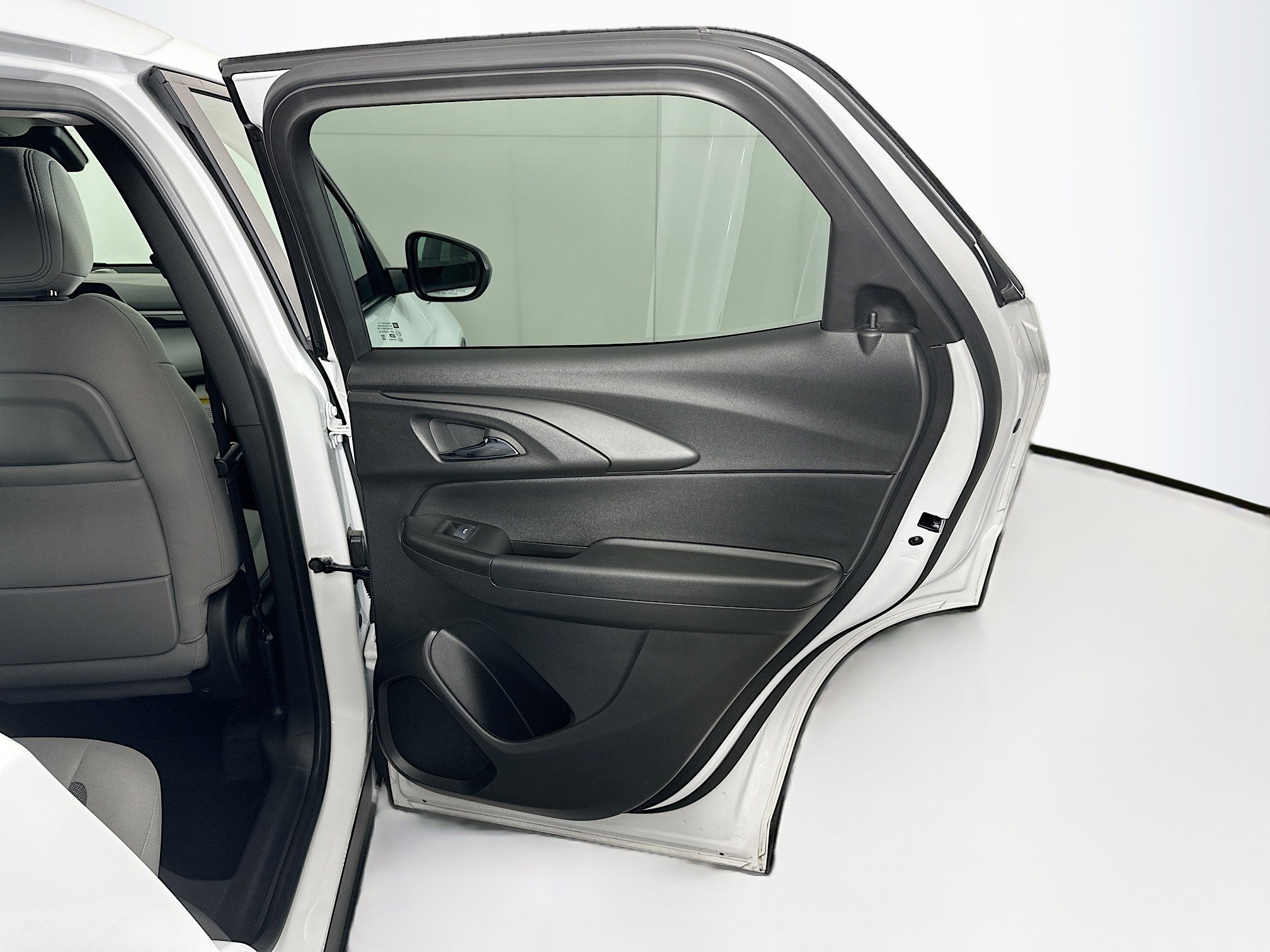 Used 2025 Chevrolet TrailBlazer LS w/ LS Convenience Package image 28