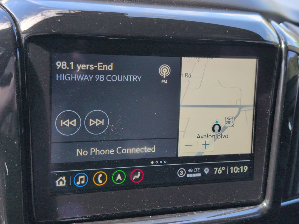 Used 2023 Chevrolet Traverse High Country image 24