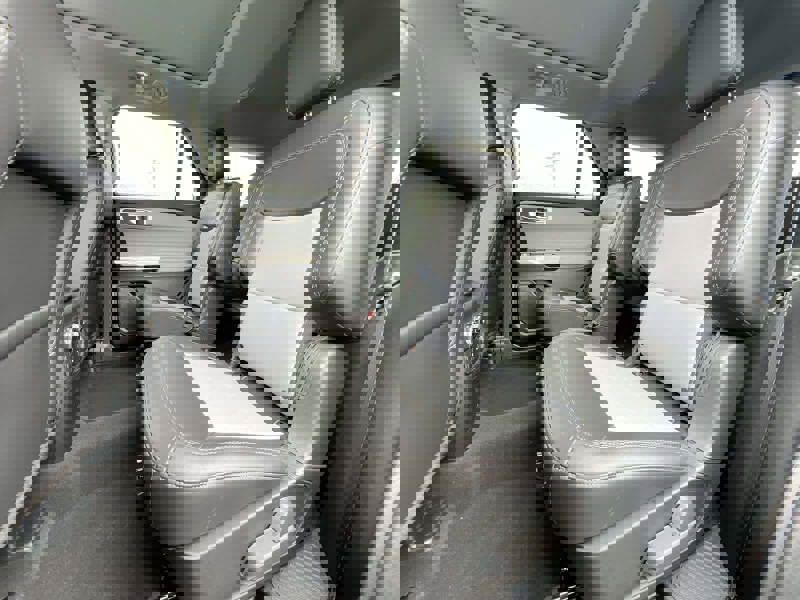 Used 2023 Ford Explorer XLT w/ Equipment Group 202A image 19