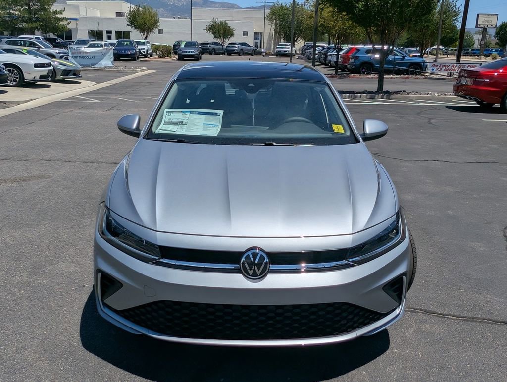 New 2025 Volkswagen Jetta SE image 3