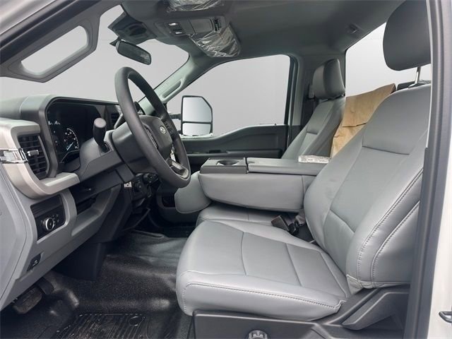 New 2026 Ford F550 4x4 Regular Cab Super Duty w/ XL Chrome Package image 9