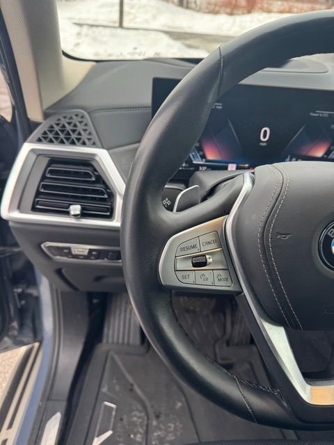Used 2023 BMW X7 xDrive40i w/ Premium Package AWD/4WD image 11