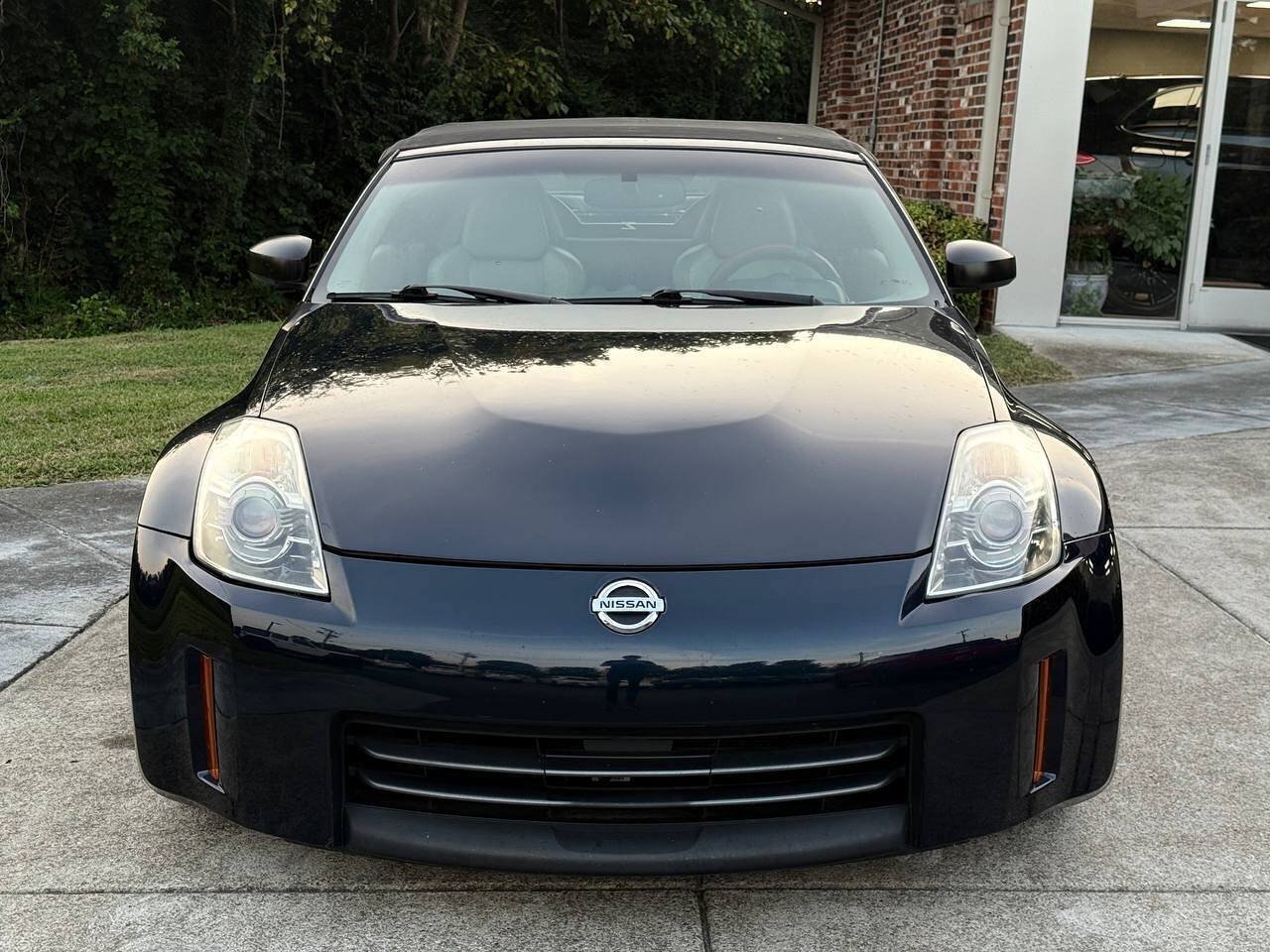 Used 2007 Nissan 350Z Touring RWD image 5