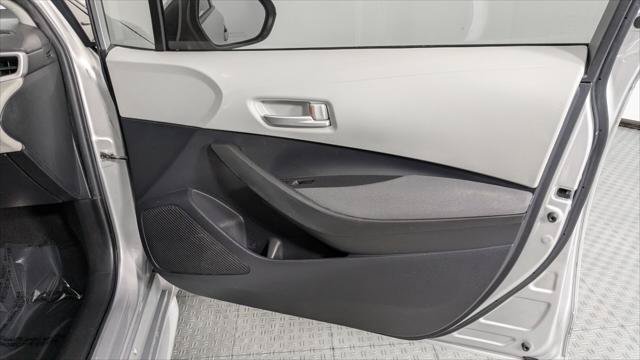 Used 2020 Toyota Corolla LE FWD image 22