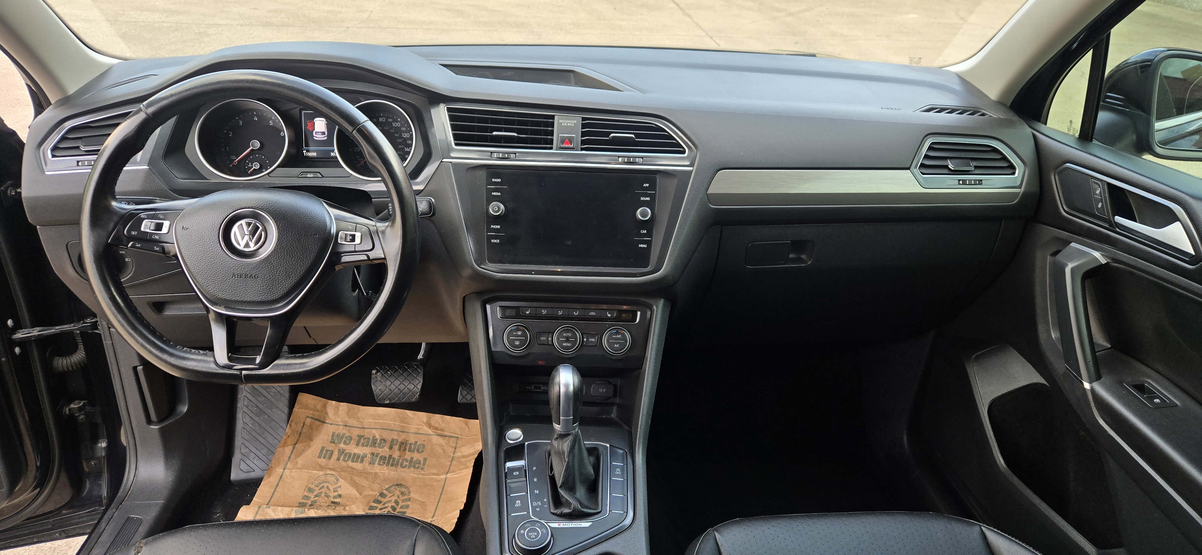 Used 2018 Volkswagen Tiguan SEL image 26