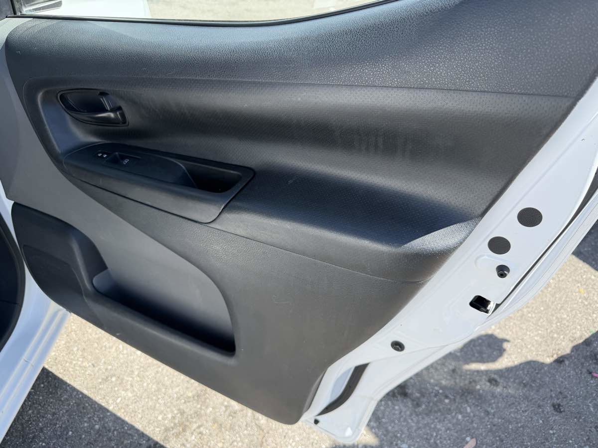 Used 2017 Chevrolet City Express LT image 13