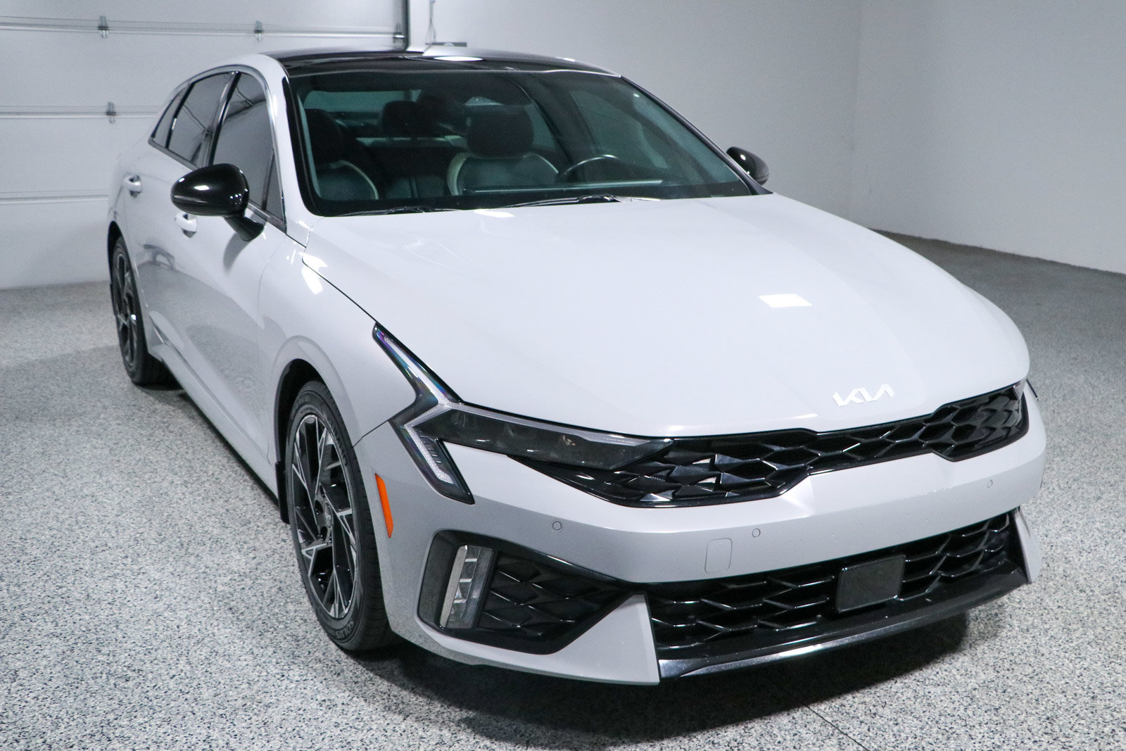 Used 2025 Kia K5 GT-Line w/ GT-Line Premium Package FWD image 5