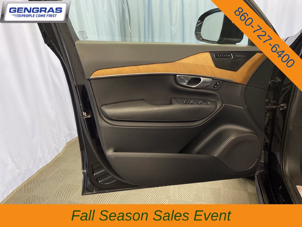 Used 2022 Volvo XC90 T8 Inscription Expression w/ Advanced Package AWD/4WD image 11