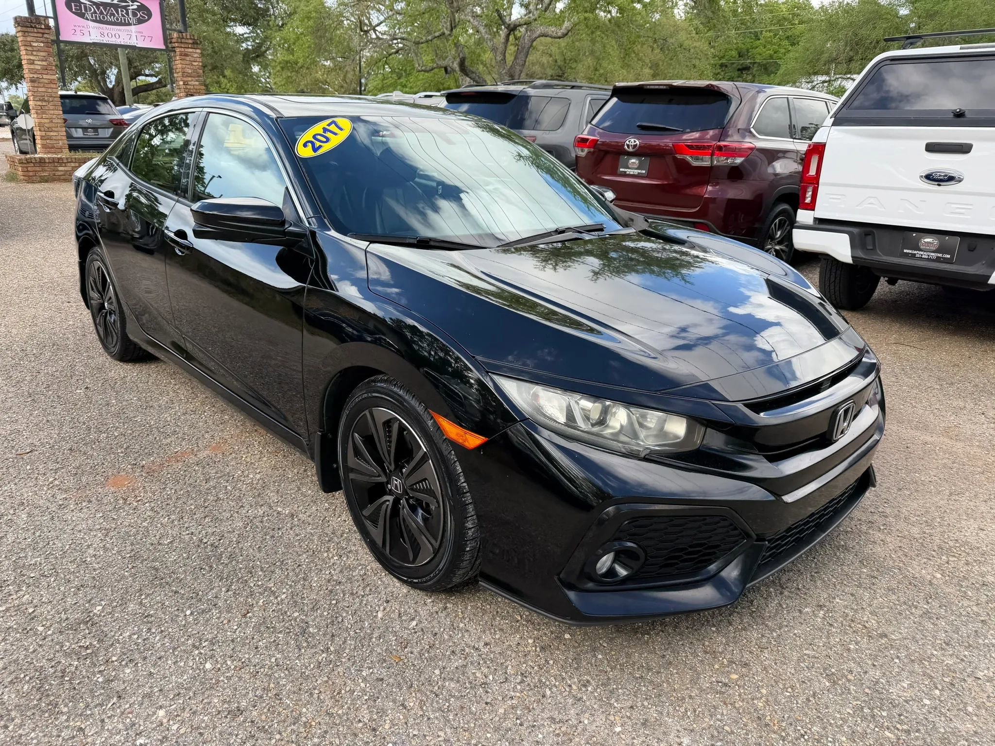 Used 2017 Honda Civic EX-L image 3