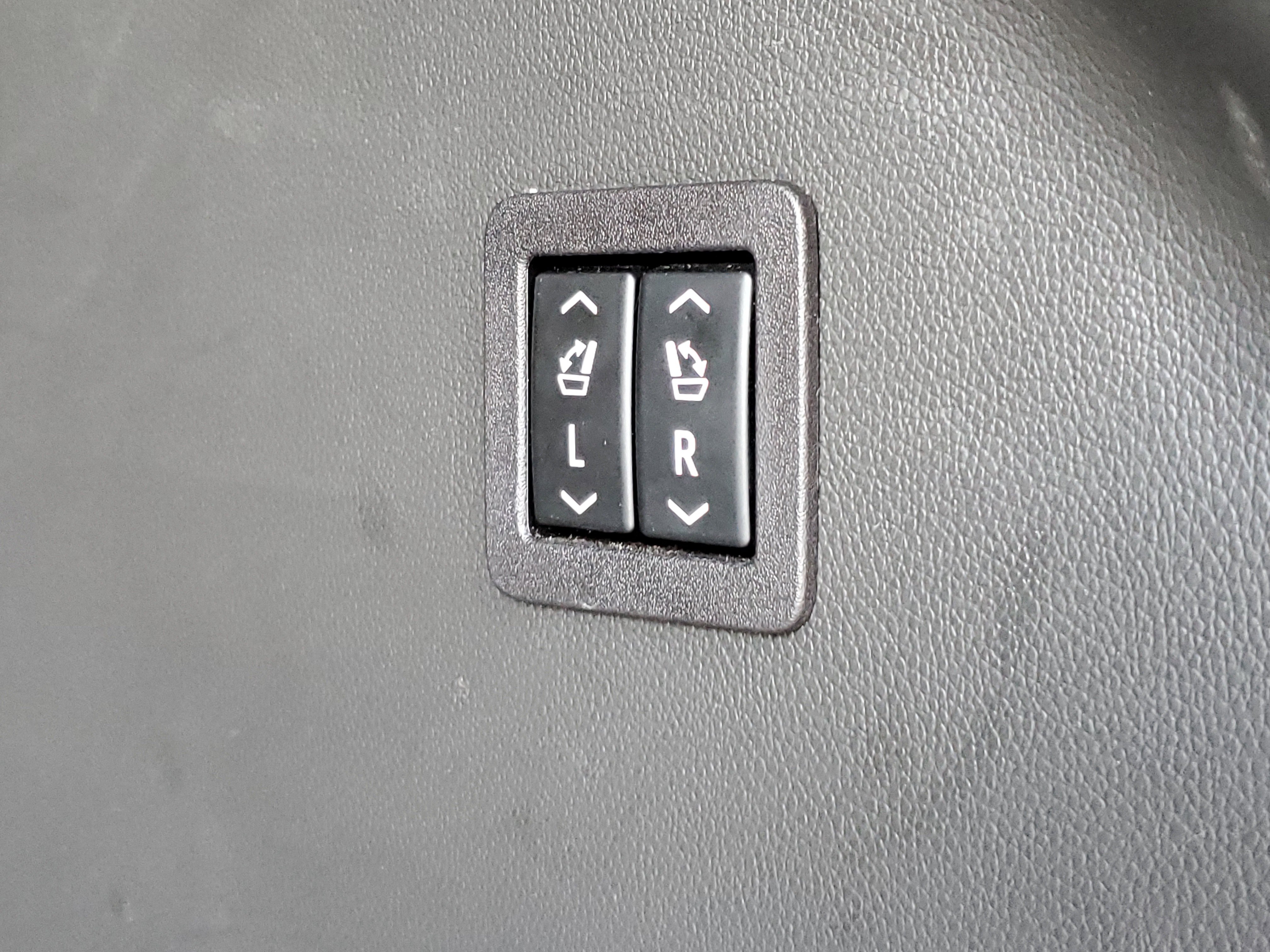 Used 2024 Buick Enclave Premium image 12