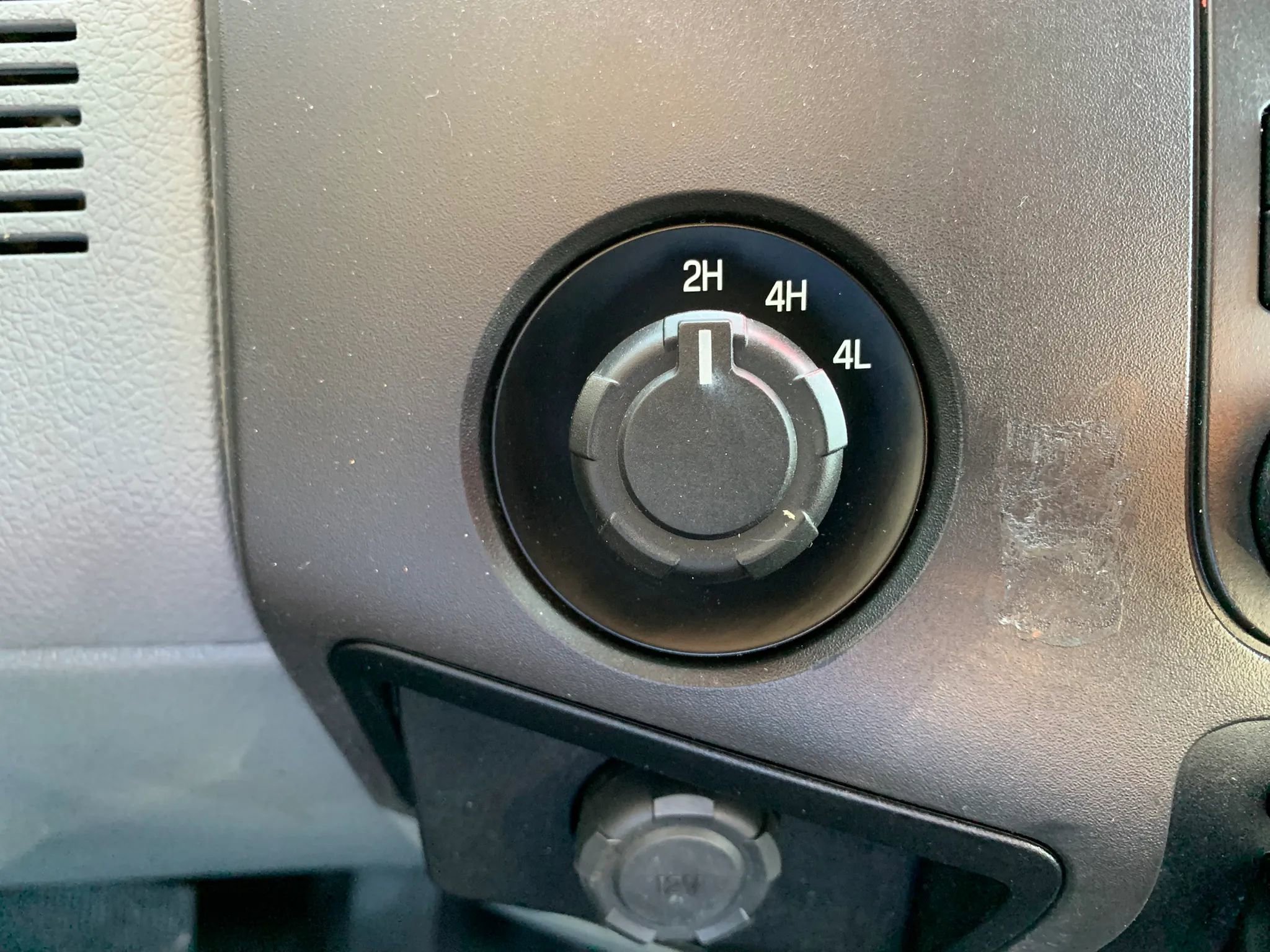 Used 2016 Ford F550 4x4 Regular Cab Super Duty image 18