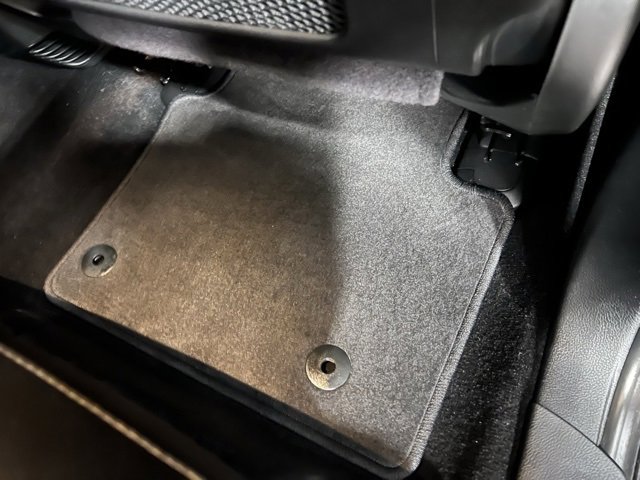 Used 2022 Jeep Grand Cherokee Limited image 25