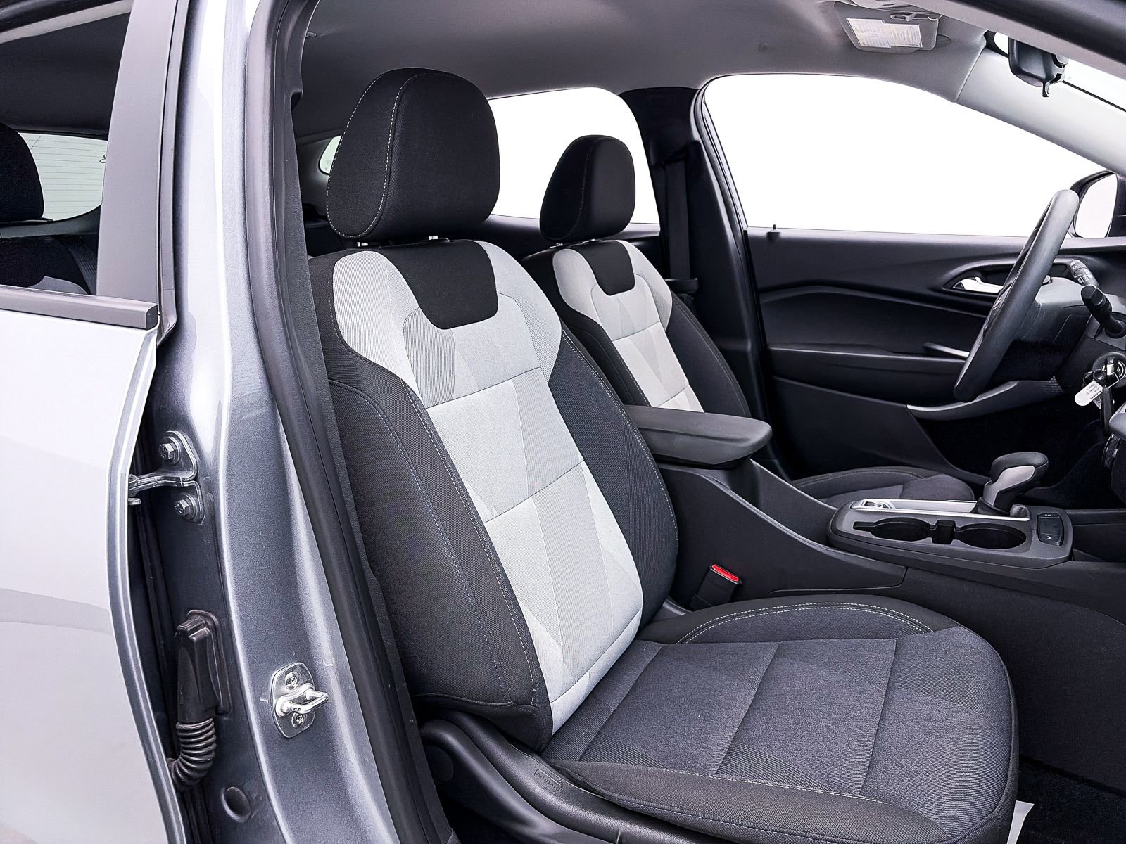 Used 2024 Chevrolet Trax LS w/ Driver Confidence Package image 29