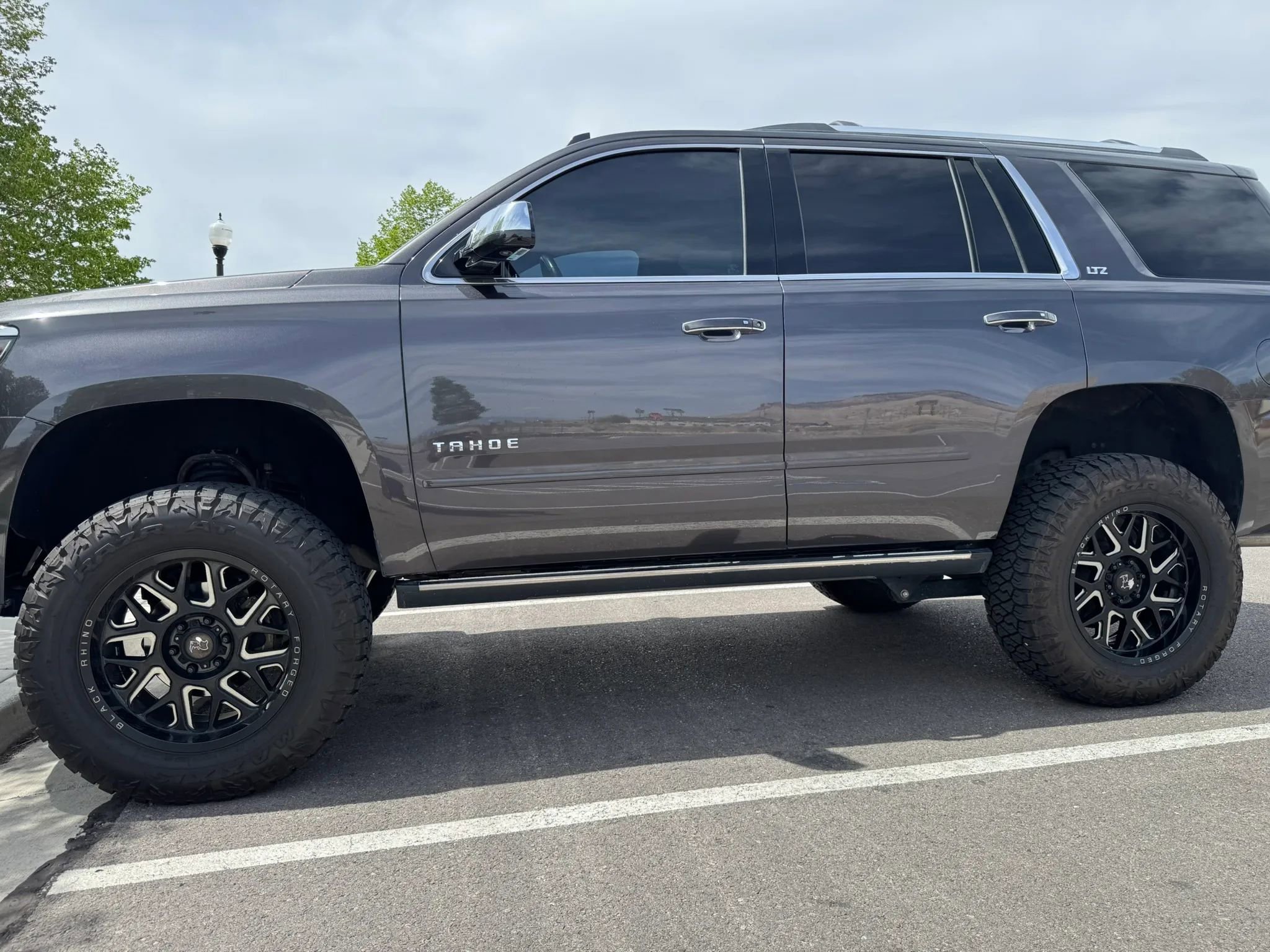 Used 2016 Chevrolet Tahoe LTZ AWD/4WD image 28
