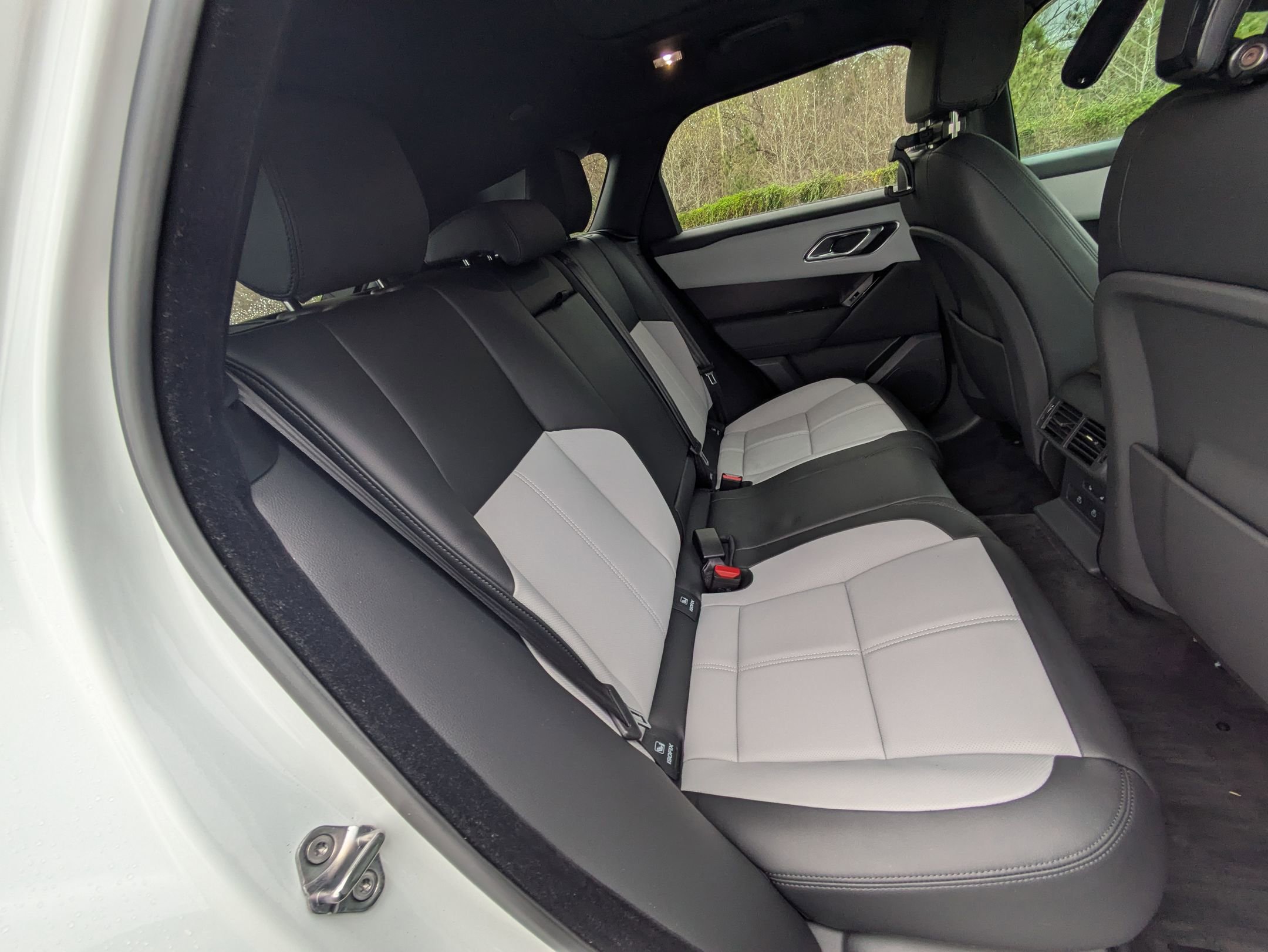 Certified 2026 Land Rover Range Rover Velar Dynamic SE image 26