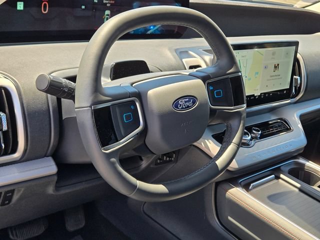Used 2025 Ford Expedition Active AWD/4WD image 19