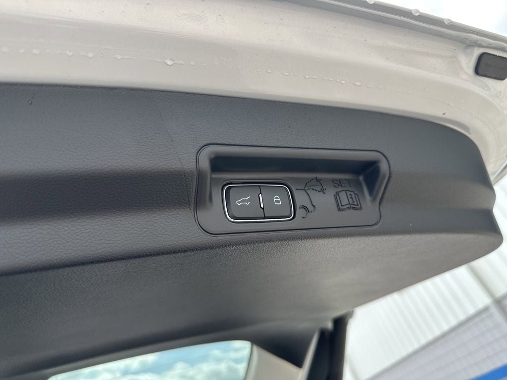 New 2026 Ford Explorer Active image 10