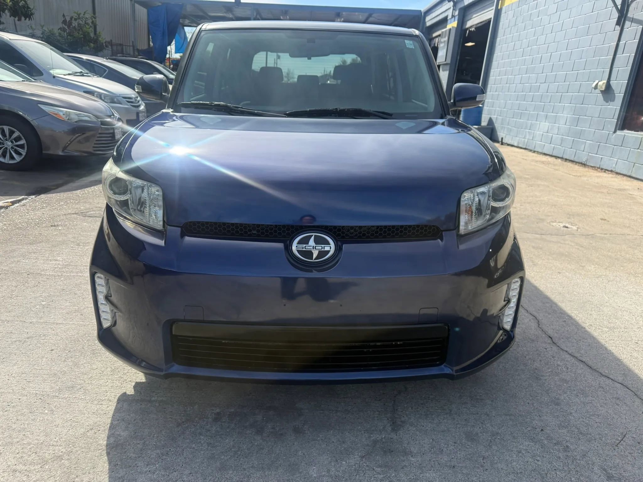 Used 2015 Scion xB Hatchback 4D image 2
