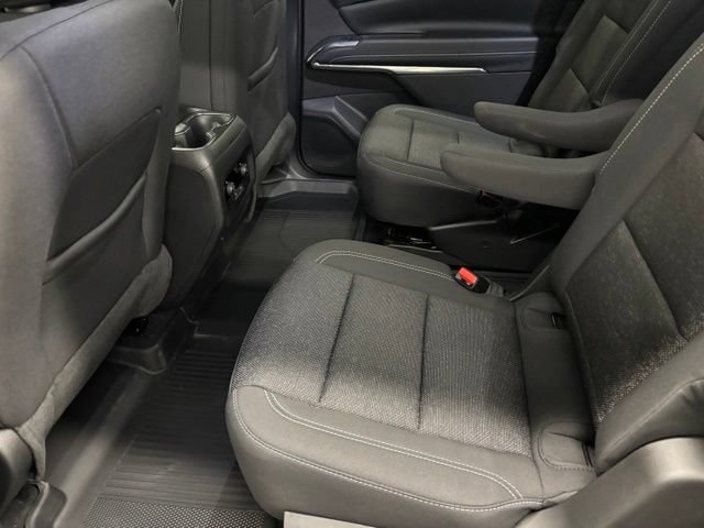 New 2027 Chevrolet Traverse LT w/ Driver Confidence Package FWD image 12