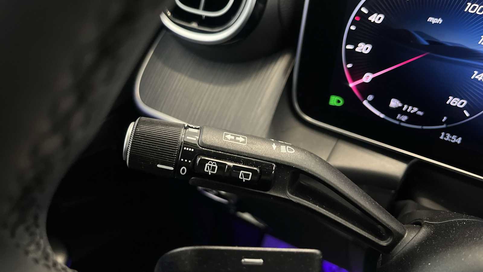 Used 2026 Mercedes-Benz GLC 300 4MATIC image 41