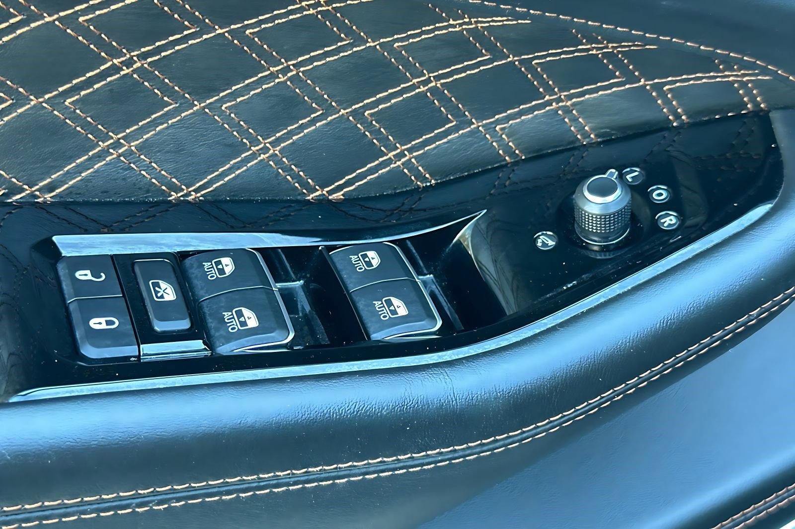 Used 2023 Jeep Grand Cherokee Summit image 21