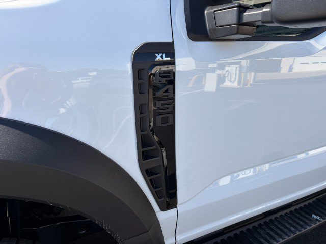 New 2027 Ford F450 XL w/ XL Chrome Package AWD/4WD image 32