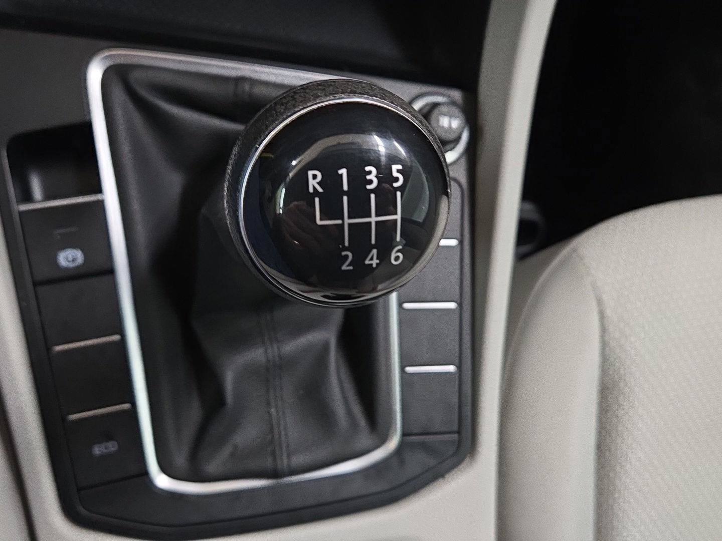 Used 2021 Volkswagen Jetta S image 9