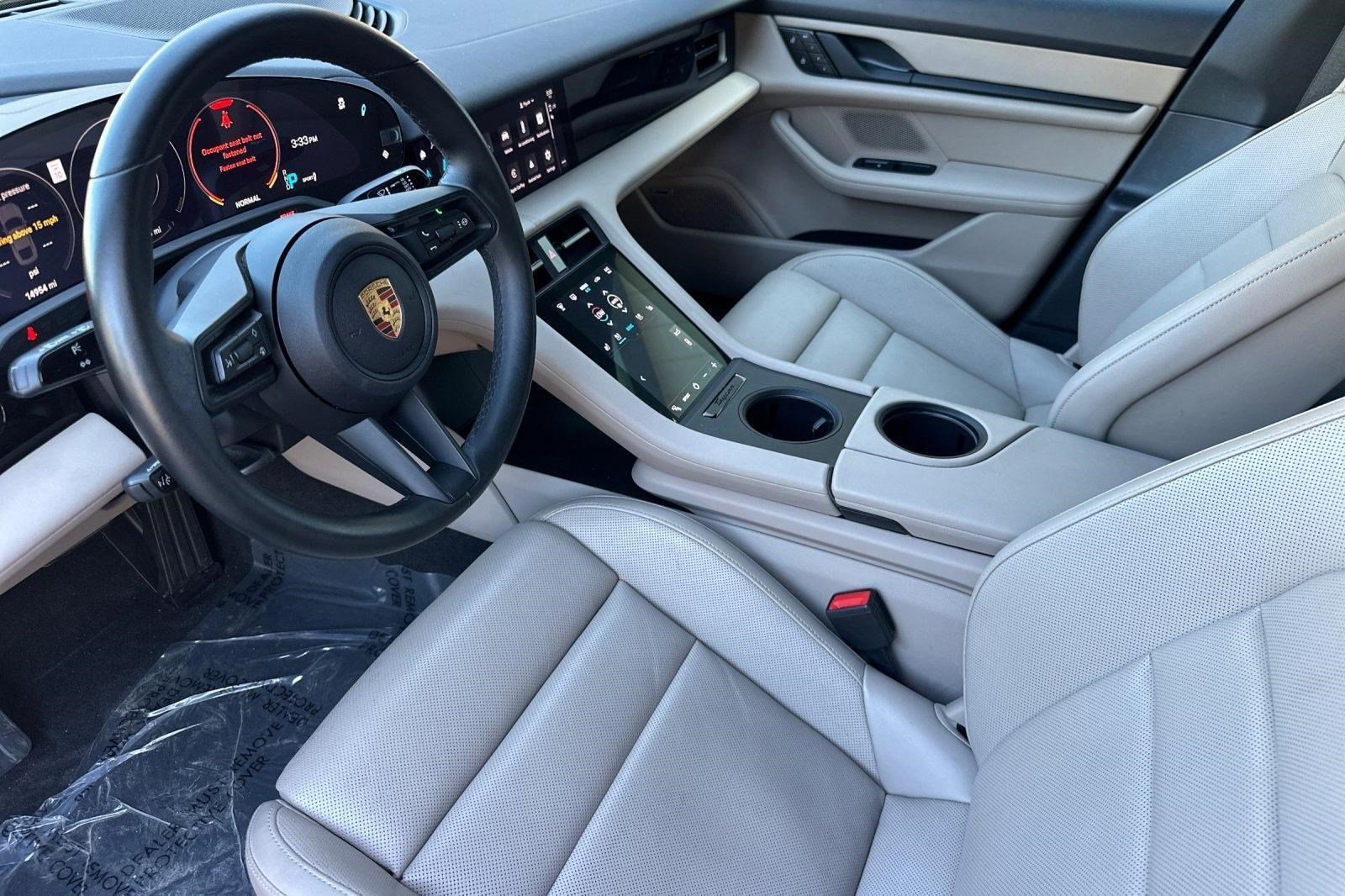 Used 2024 Porsche Taycan image 4