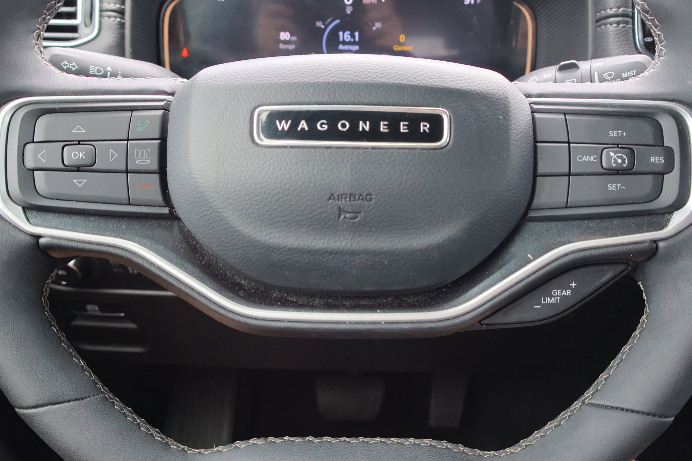 Used 2023 Jeep Wagoneer 4WD image 19