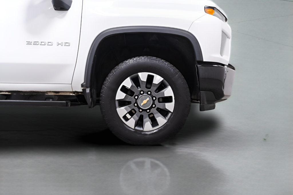 Used 2021 Chevrolet Silverado 2500 Custom w/ Custom Value Package AWD/4WD image 7